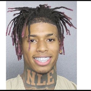 Meet your Posher, Elias